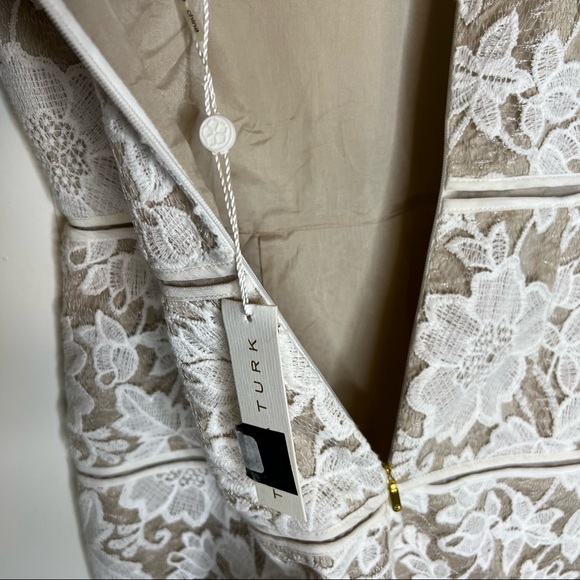 NWT TRINA TURK SHEER LACE MINI NUDE DRESS Sz 8 Party - Picture 4 of 11